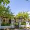 Byng Street Garden Loft