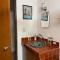 House with enclosed yard- 1km to the beach- big garden