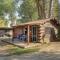 Vista Court Cabins & Lodge