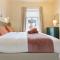 Home from Home 4 Bed - Ideal for Workers & Great for Groups, FREE Parking, Spacious, Pet Friendly Netflix