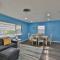 Lovely vacation home 1 block from beach & downtown Gulfport