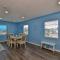 Lovely vacation home 1 block from beach & downtown Gulfport