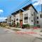 Modern 3 BR Townhouse just steps to Alki Beach