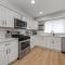 Beautiful home with 5 huge bedrooms - Rockford