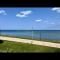 Lake View Hideaway - Racine