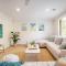 Preston Alfresco Poolside Retreat Rye