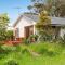 Tasman Serenity in Somers Walk to the beach