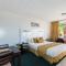 Elkira Court Motel