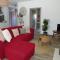 A CASA COM 2 PEREIRAS