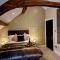 Hamilton-The Cruck Luxury Let - Scorton