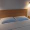 Apartamentai šalia baseino