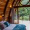 Sacha Urco Lodge -Private Cloud Forest Reserve in Mindo- 4x4 recommended March-April