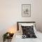 Inviting 3-bed Home in Nottingham by Renzo, Driveway, Smart TV with Netflix! - 诺丁汉