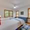 Pet-Friendly Waynesville Retreat with Hot Tub!