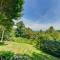 Pet-Friendly Waynesville Retreat with Hot Tub!