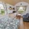 The Snuggly Sheep Farm Stay Shepherd Hut - Ballyshannon