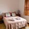 Charme Colonial, Pet Friendly, com garagem e deck com vista para Serra de São José - تيرادينتيس
