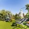 Maharaja Mountain Palace with Free Privat Parking and Garden
