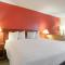 Days Inn & Suites by Wyndham Mt Pleasant - Mount Pleasant