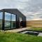 Glass roof lodge with private hot tub - Reykholt