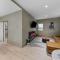 Modern Home &Cozy