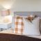 Kennington Beach Getaway with Spa Kennington Beach Getaway with Spa