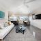 Gawalla Escape with Pool in Rye