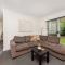 Gawalla Escape with Pool in Rye