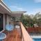 Gawalla Escape with Pool in Rye
