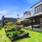 Coastal Oasis - Papamoa Beach Holiday Home