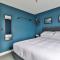 23 Trafalgar Square with hot tub and cinema