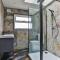 23 Trafalgar Square with hot tub and cinema