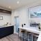 23 Trafalgar Square with hot tub and cinema