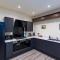 23 Trafalgar Square with hot tub and cinema