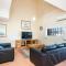 Ocean Sunsets - 2 bedroom converted warehouse apartment