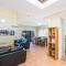 Ocean Sunsets - 2 bedroom converted warehouse apartment