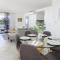 Harbourside Retreat