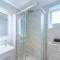 Pass the Keys Bouvardia Modern town centre apartment