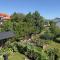 NEON Apartman Csopak Balaton - Чопак