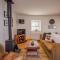 Cosy Farm Conversion In The Heart Of Pembrokeshire - Pembrokeshire