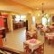 Logans Beach Hotel