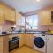 Charming 4 Bedroom House in Prime Location - Close to City Centre - Free Parking, Smart TVs and Landscaped Garden by Yoko Property