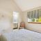 Woods V17 2-Bed & Loft with Fireplace, whirlpool tub, and sports center
