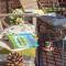 Scandi Cabin in Heart of Anglesey with Parking