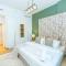Azure Escape !Joyful 1 Bed Apartment close to the Sea! - Dubaj