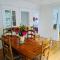 Spacious Retreat Stunning Views & Beach Access - 格洛斯特