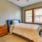 Sunny and Spacious Dayton Condo about 1 Mi to Downtown!