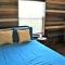 The Rustic Inn - Family friendly, Close to Fiesta Texas, SeaWorld, Riverwalk and more