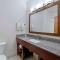 Comfort Suites Lake Geneva East