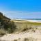 Absolute Beach Front Home -Dogs, Surf, Relax, Bush
